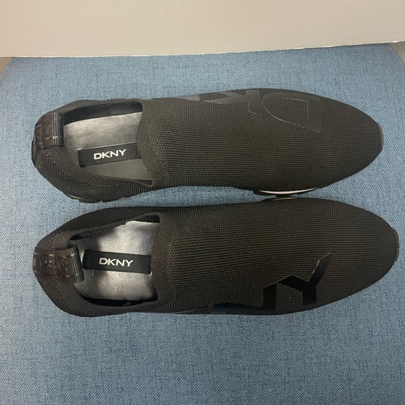 DKNY AZER Slip on Sneaker size 10 in Women - Picture 3 of 8